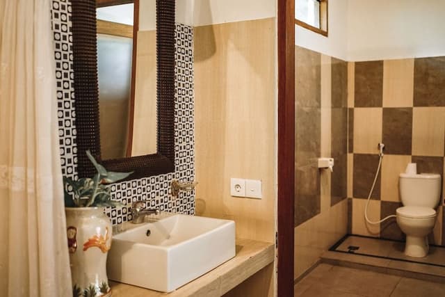 Deluxe Triple Room, 1 Bedroom, Refrigerator, Pool View