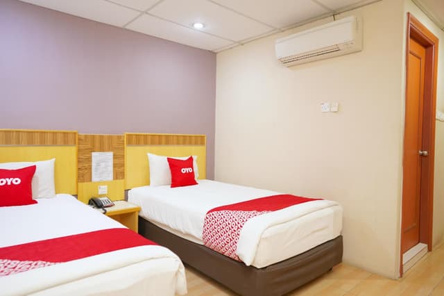 Standard Twin Room