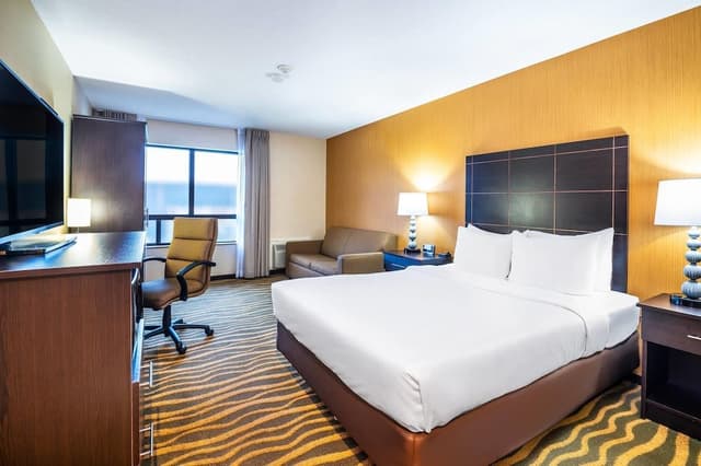 Standard Room, 1 Queen Bed with Sofa bed, Non Smoking - Upper Floor (2nd Floor) No Pets Allowed