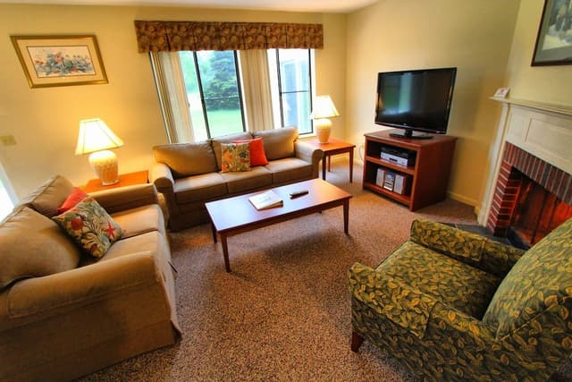 Room (2 Bedroom 1 Bath)