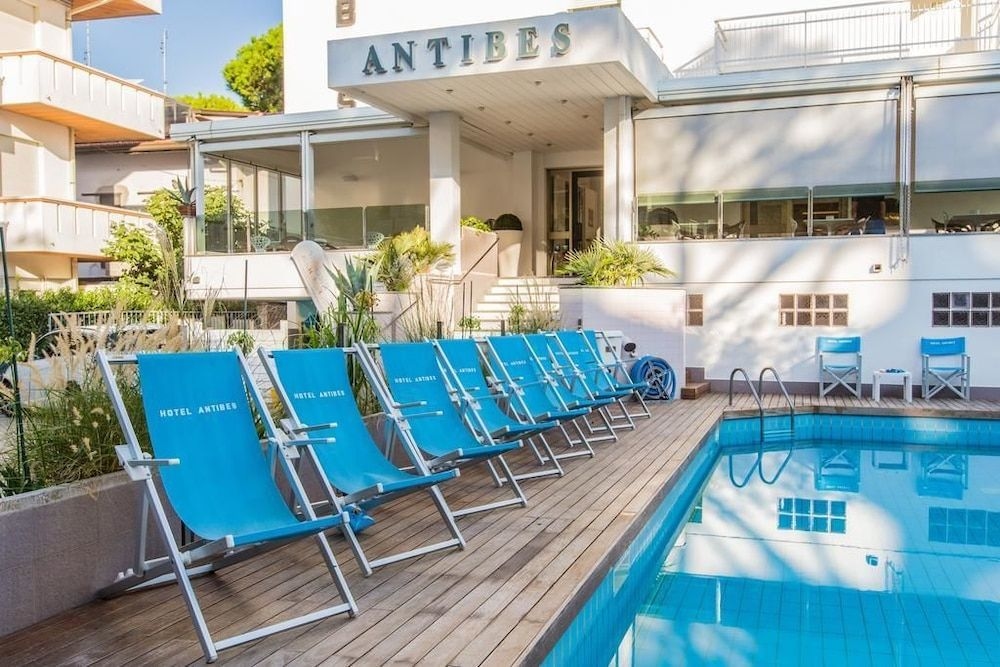 Hotel Antibes1