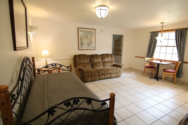 Signature Suite