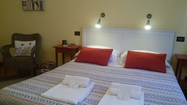 Double or Twin Room, Shared Bathroom