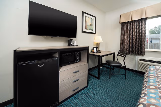 Standard Room, 1 King Bed