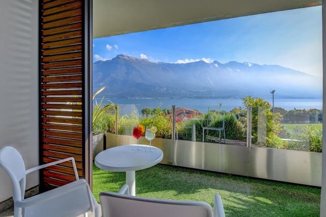 Suite, Terrace, Lake View