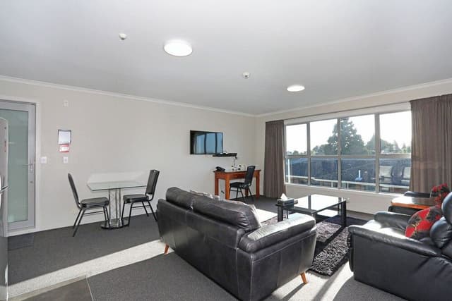 Standard Suite, 1 Bedroom, Non Smoking, Kitchenette (Executive Apartment)