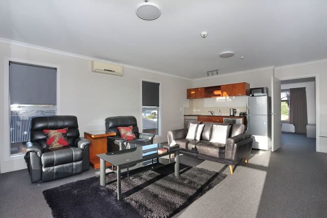 Standard Suite, 1 Bedroom, Non Smoking, Kitchenette (Executive Apartment)