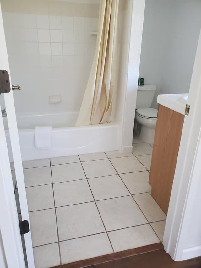 Standard Room, 1 Queen Bed