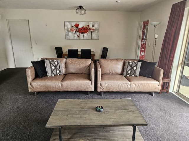 Luxury House, 3 Bedrooms (Off-site)