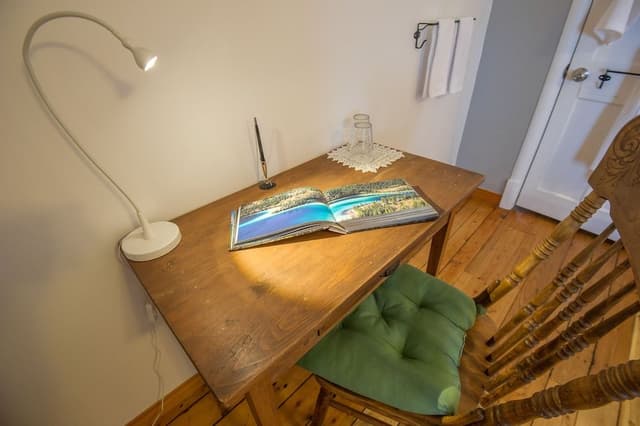 Room 1 Queen Bed , Private Bathroom