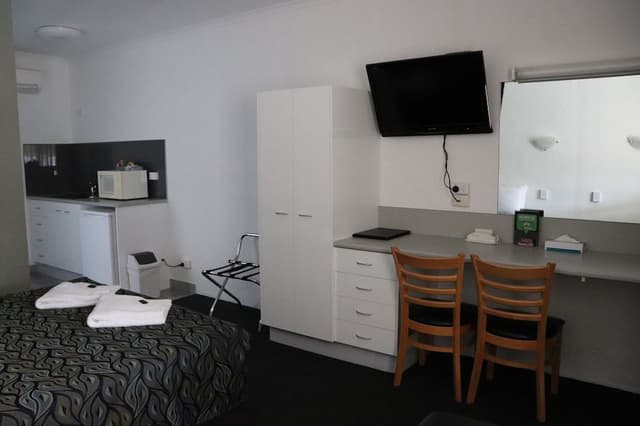 Executive Suite, 1 Bedroom, Non Smoking, Kitchenette