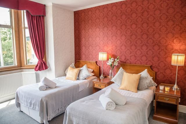 Standard Twin Room