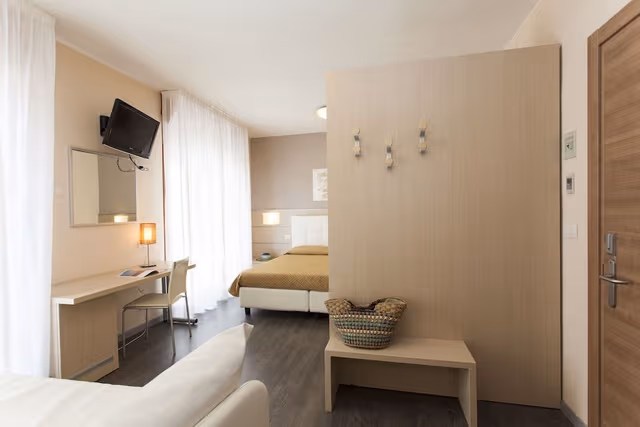Family Quadruple Room, 1 Bedroom, Balcony, Partial Sea View