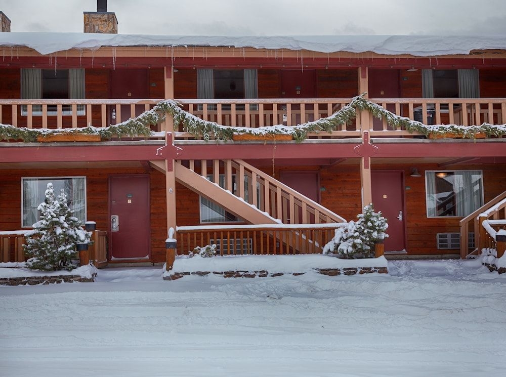 Antler Inn4