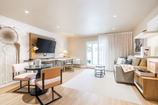 Suite, 1 Bedroom (2 Queen beds, 1st Floor)
