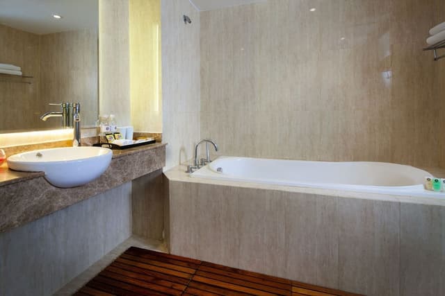 Suite Double or Twin, City View