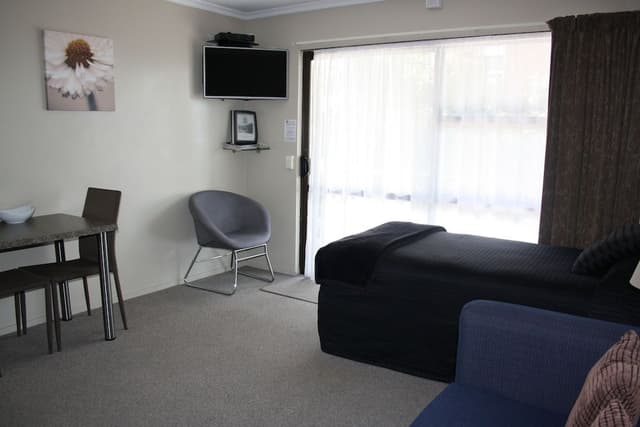 Standard Suite, 1 Bedroom, Non Smoking, Kitchenette (Unit - Option A)