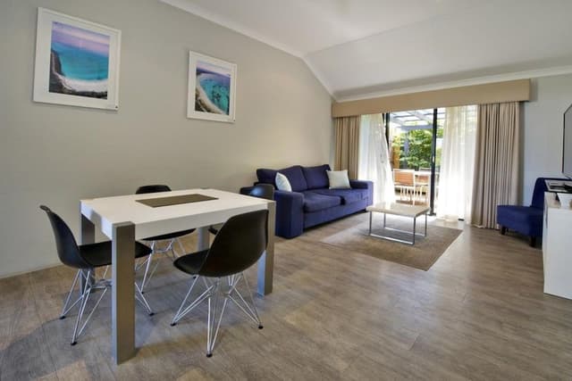 Deluxe 2 Bedroom Apartment