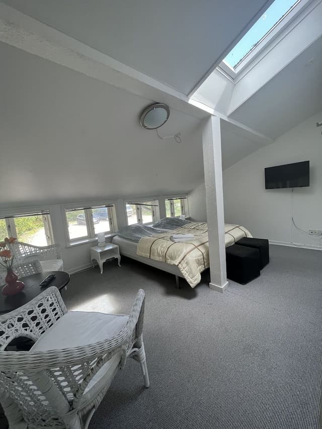 Basic Twin Room, Private Bathroom