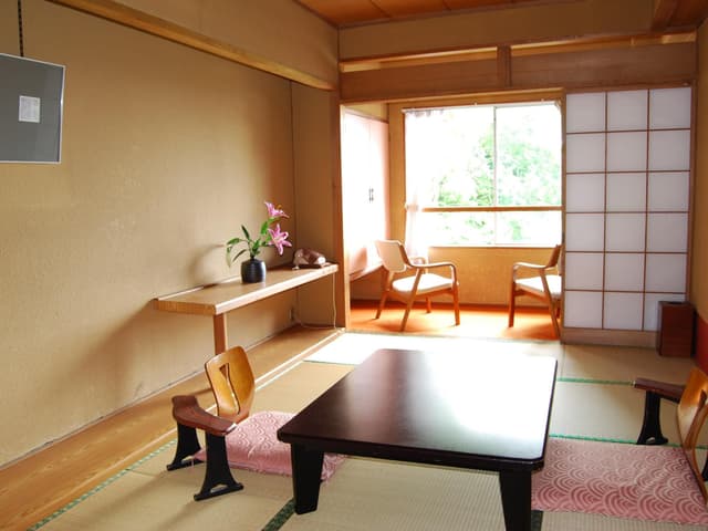 Japanese Style - Non-Smoking