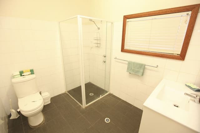 Macquarie Cottage, 4 Bedrooms, Kitchen, Laundry, Two ensuite bathrooms, Non Smoking