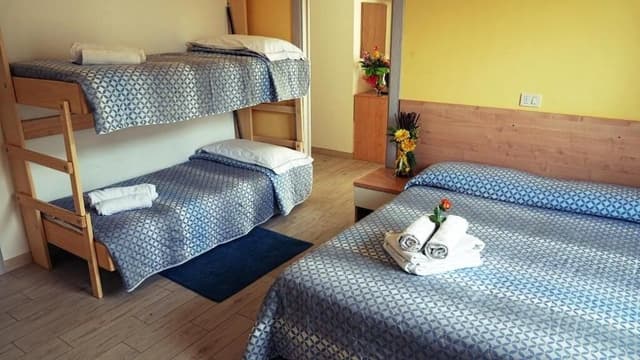 Classic Triple Room, Balcony
