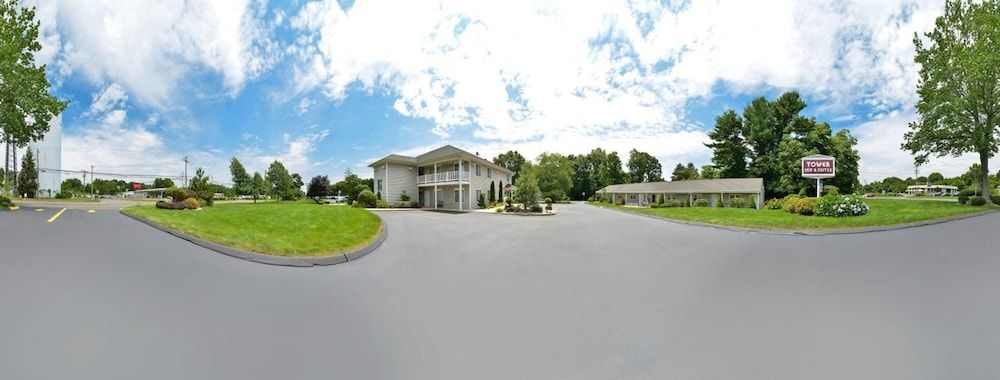 Tower Inn and Suites of Guilford / Madison4