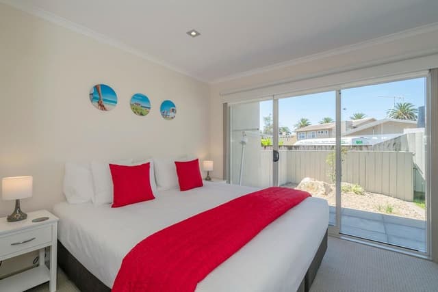Luxury Apartment, 3 Bedrooms, Ground Floor