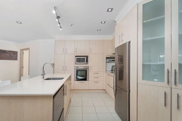 Presidential Apartment, 3 Bedrooms, Partial Ocean View