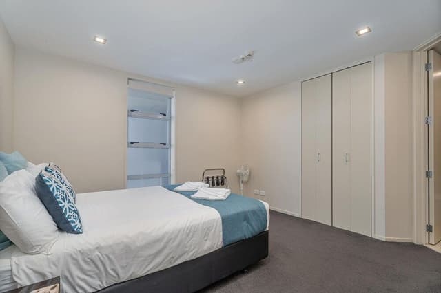 Superior Apartment, 2 Bedrooms, Harbor View