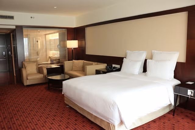 Deluxe King Room