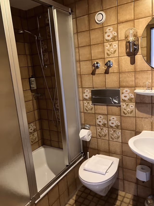 Family Twin Room