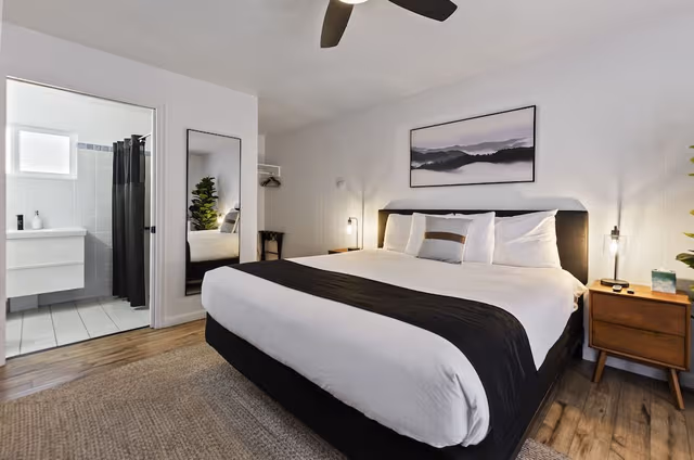 Classic Room, 1 King Bed