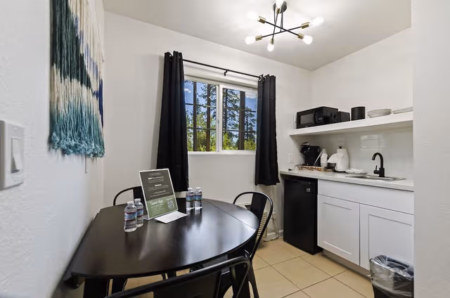 Signature Double Room, 2 Queen Beds (Wet Bar)