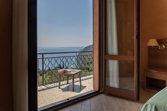 Double or Twin Room, Partial Lake View