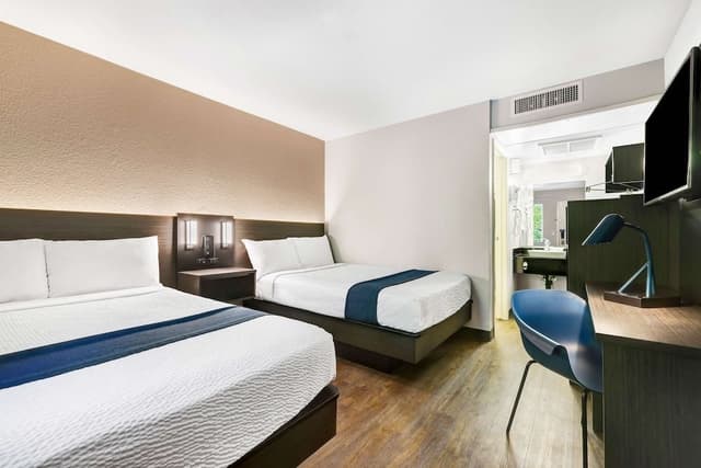 Deluxe Room, 2 Double Beds, Non Smoking, Refrigerator & Microwave