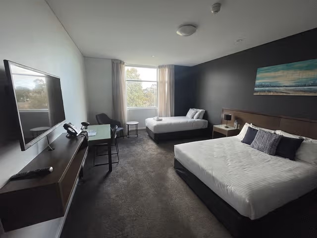 Queen Single Spa Suite Parkview