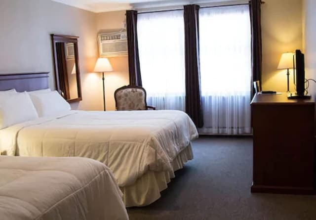 Standard Room, 2 Double Beds and Futon