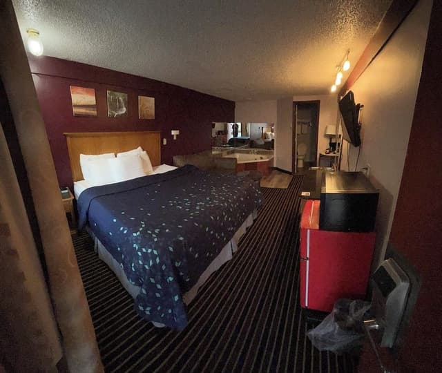 Deluxe Room, Non Smoking (Jacuzzi)