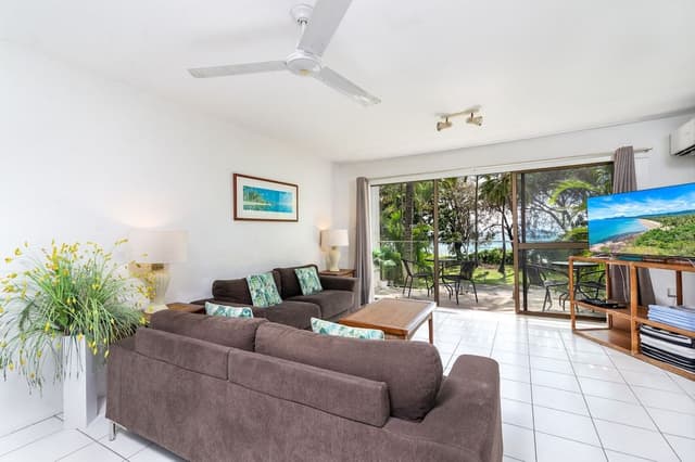 Two Bedroom Two Bathroom Apartment with Sea View
