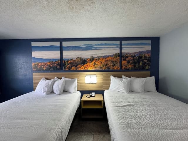 Room, 2 Queen Beds, Smoking