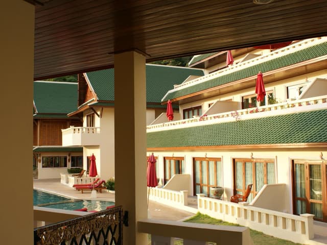 Deluxe Apartment