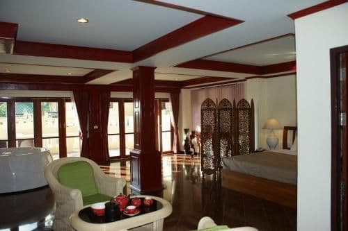 One-Bedroom Apartment with Spa Bath