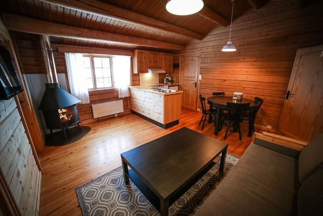 Traditional Cabin, 2 Bedrooms