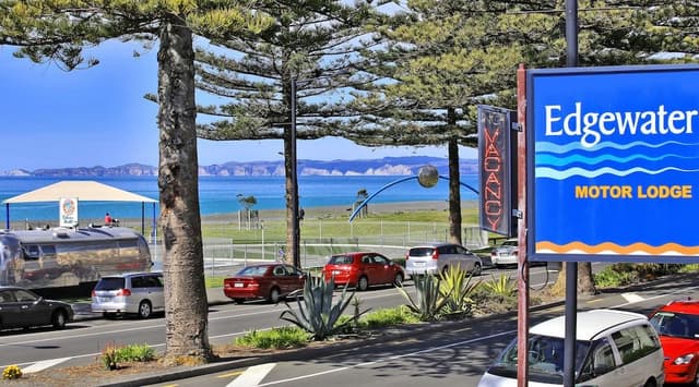 1 Bedroom Unit Upstairs - Ocean View