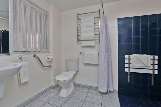 2 Bedroom Family Unit G/F with Access Bathroom - Ocean View