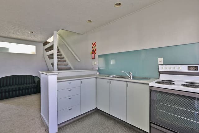 1 Bedroom Unit Upstairs - Ocean View