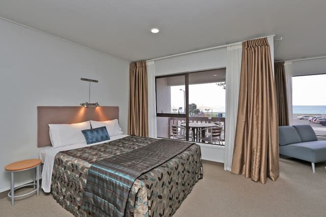 1 Bedroom Unit Upstairs - Ocean View
