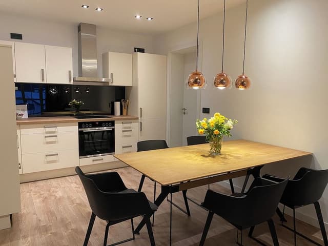 Premium Apartment, 4 Bedrooms, Balcony, Mountainside