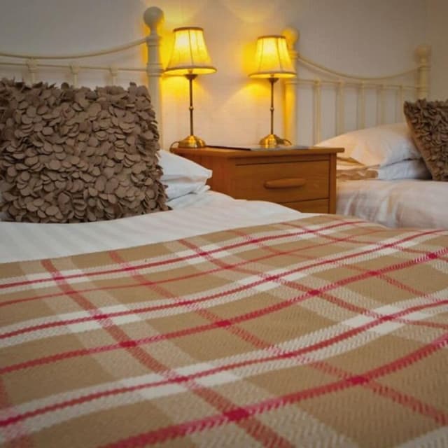Double Room (Room 2)